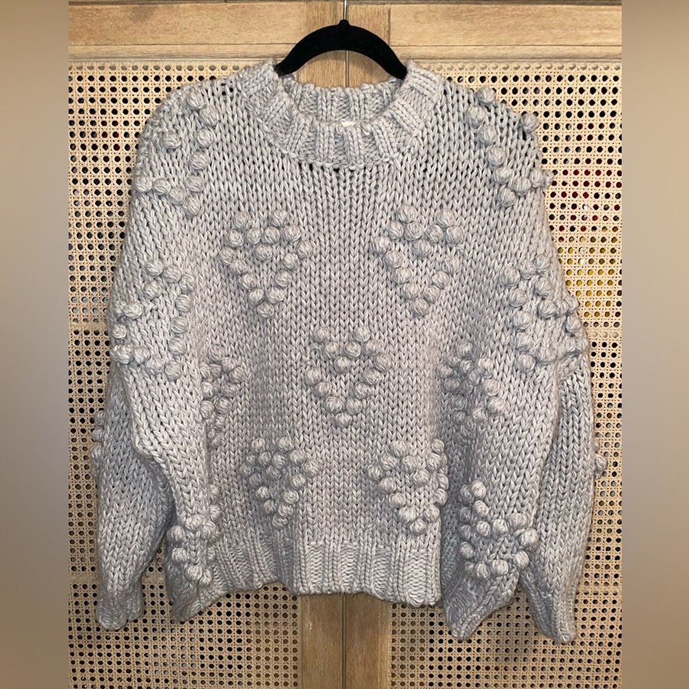 Elan Sweater Womens Sz M  Cropped Chunky Knit Heart Pom Pom